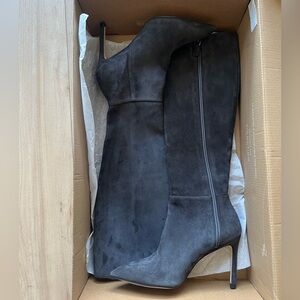 Stuart Weitzman Avenue Stiletto boot in Slate size 5
